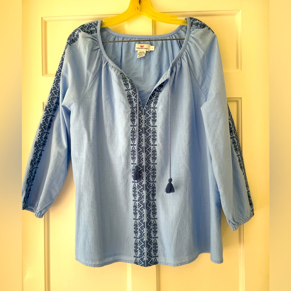 Vineyard Vines Tunic top with Embroidery, size L